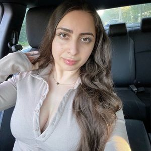 Meet your Posher, Nadine